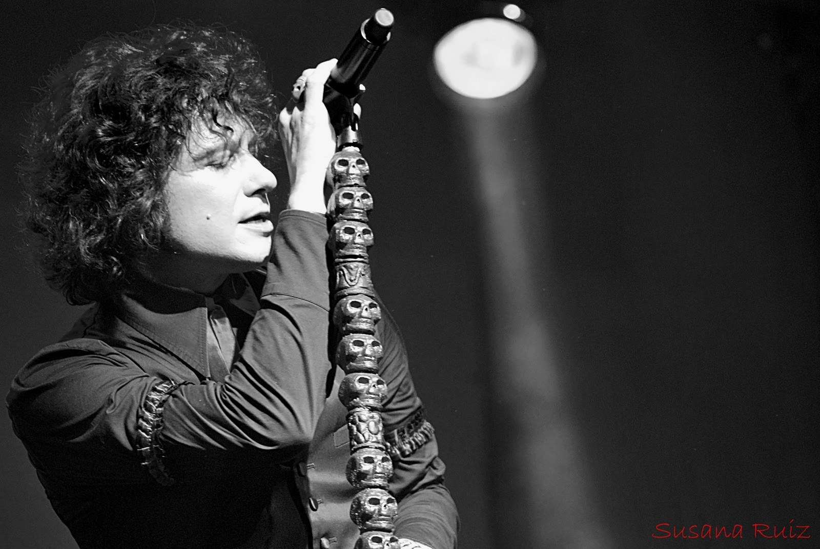 Enrique Bunbury performing live on stage